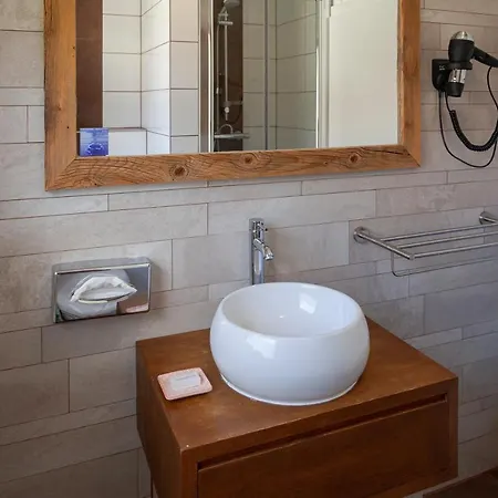 מלון Thelounge 3*