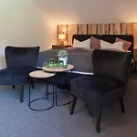 Thelounge Hotel