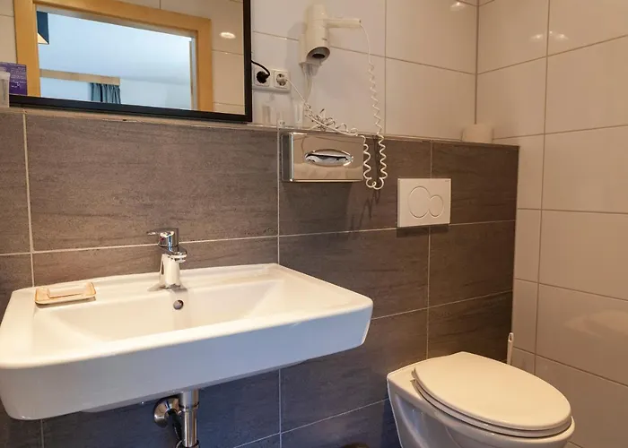 Thelounge バーワング