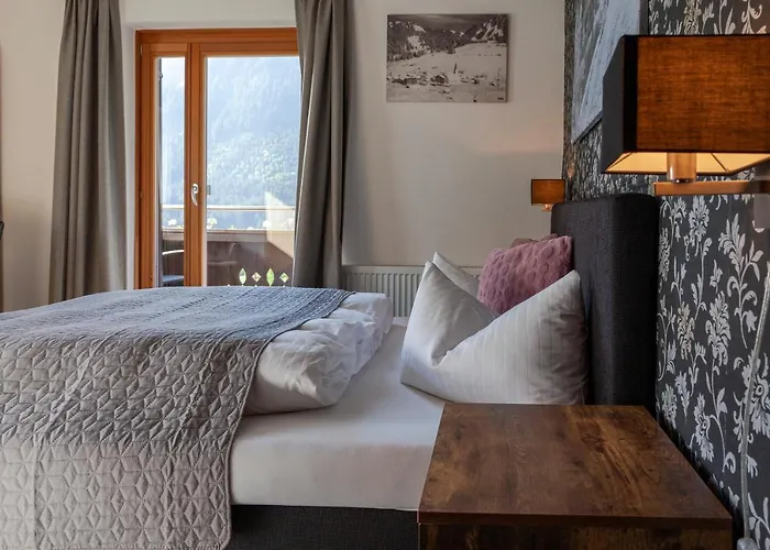 Отель Thelounge 3*